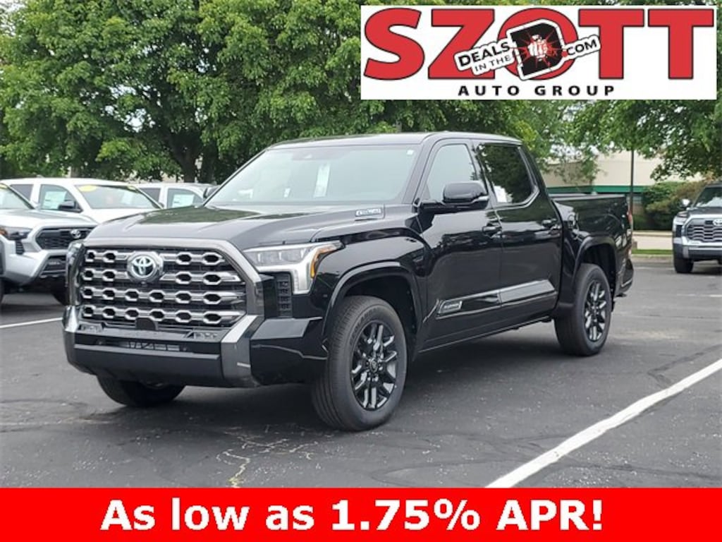 New 2025 Toyota Tundra i-FORCE MAX Platinum PLATINUM CREWMAX 5.5