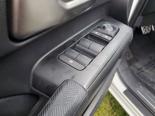 2025 Toyota Tacoma TRD Sport - Photo 15