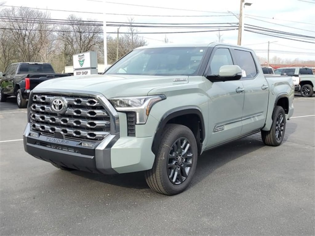 New 2025 Toyota Tundra i-FORCE MAX Platinum PLATINUM CREWMAX 5.5