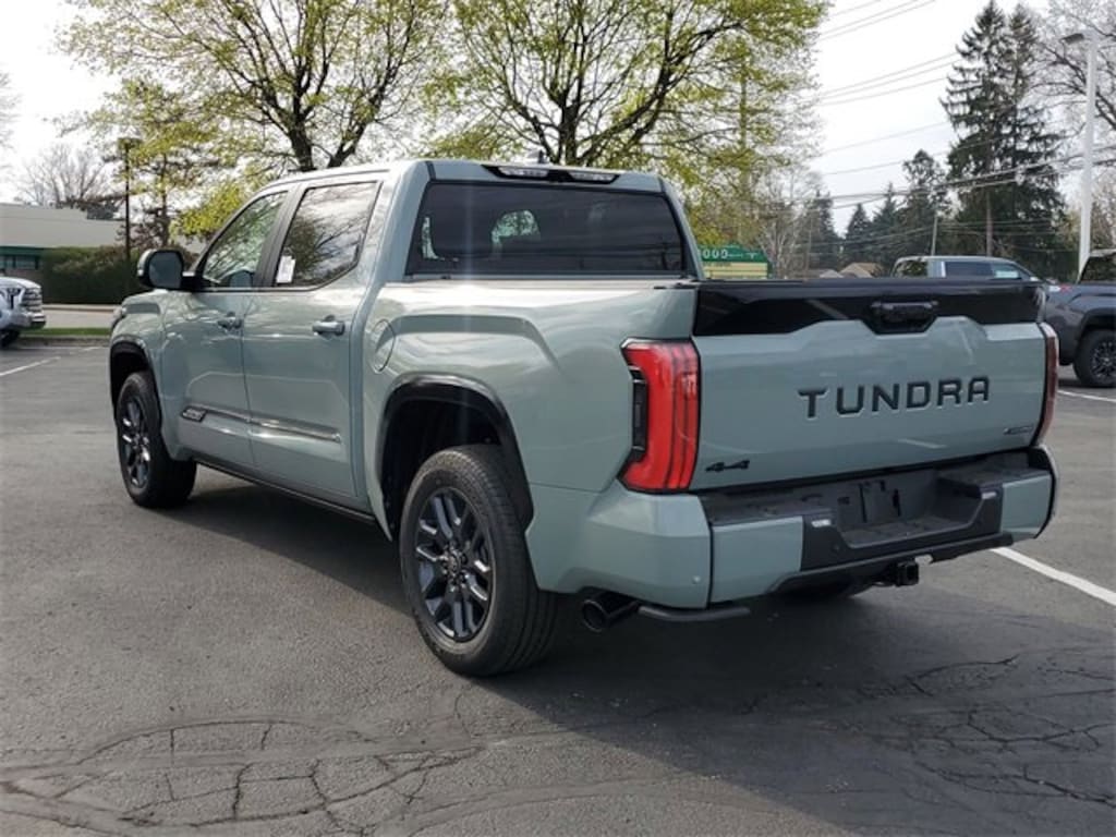 New 2025 Toyota Tundra i-FORCE MAX Platinum PLATINUM CREWMAX 5.5
