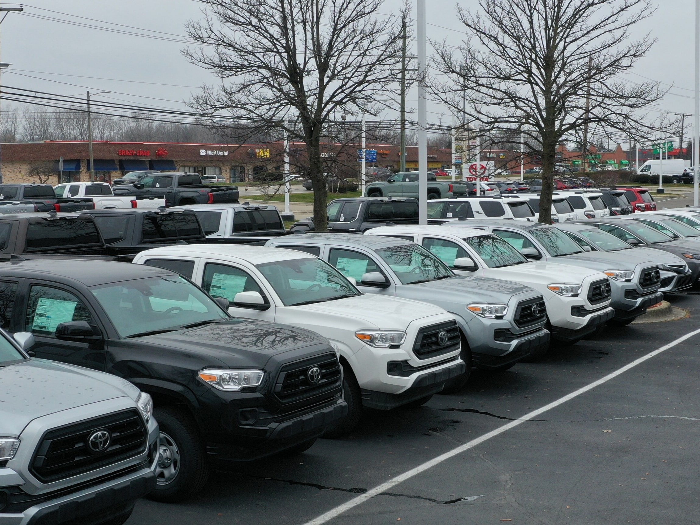 Szott Toyota Waterford, MI New & Used Toyota Dealership
