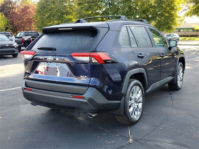 2025 Toyota RAV4 XLE Premium photo 3