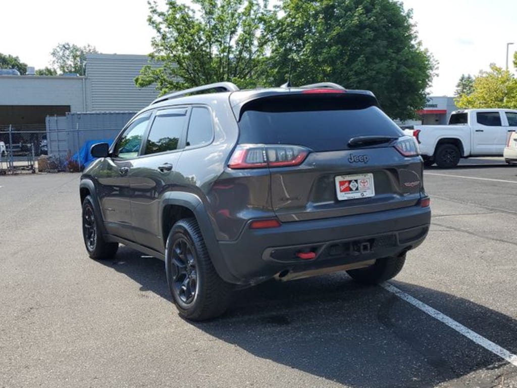 Used 2019 Jeep Cherokee Trailhawk SUV