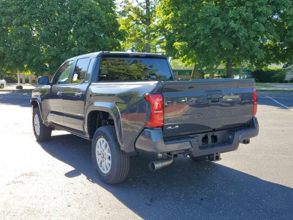 New 2026 Toyota Tacoma SR5 4X4 DOUBLE CAB