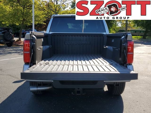 2025 Toyota Tacoma TRD Sport - Photo 8