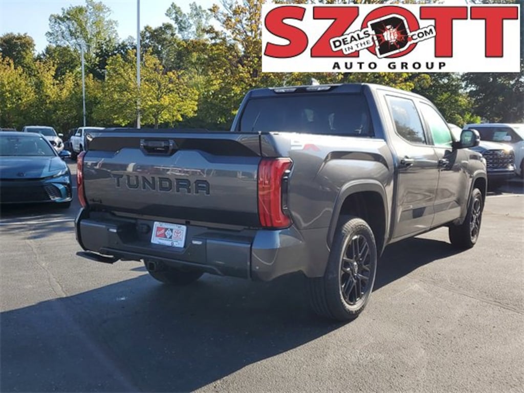 New 2026 Toyota Tundra SR5 SR5 CREWMAX 5.5