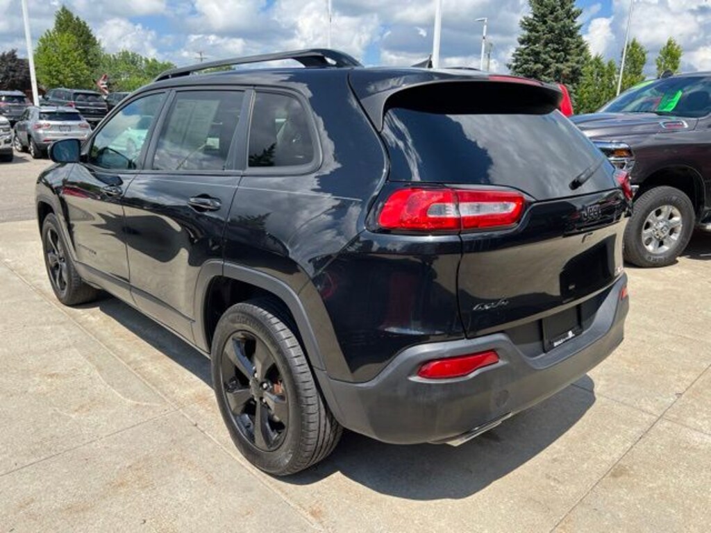 Certified 2016 Jeep Cherokee Latitude 4x4 SUV