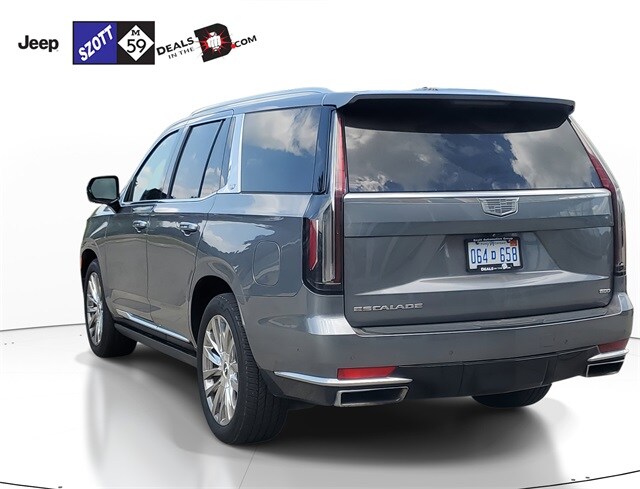 2021 Cadillac Escalade Premium Luxury photo 2