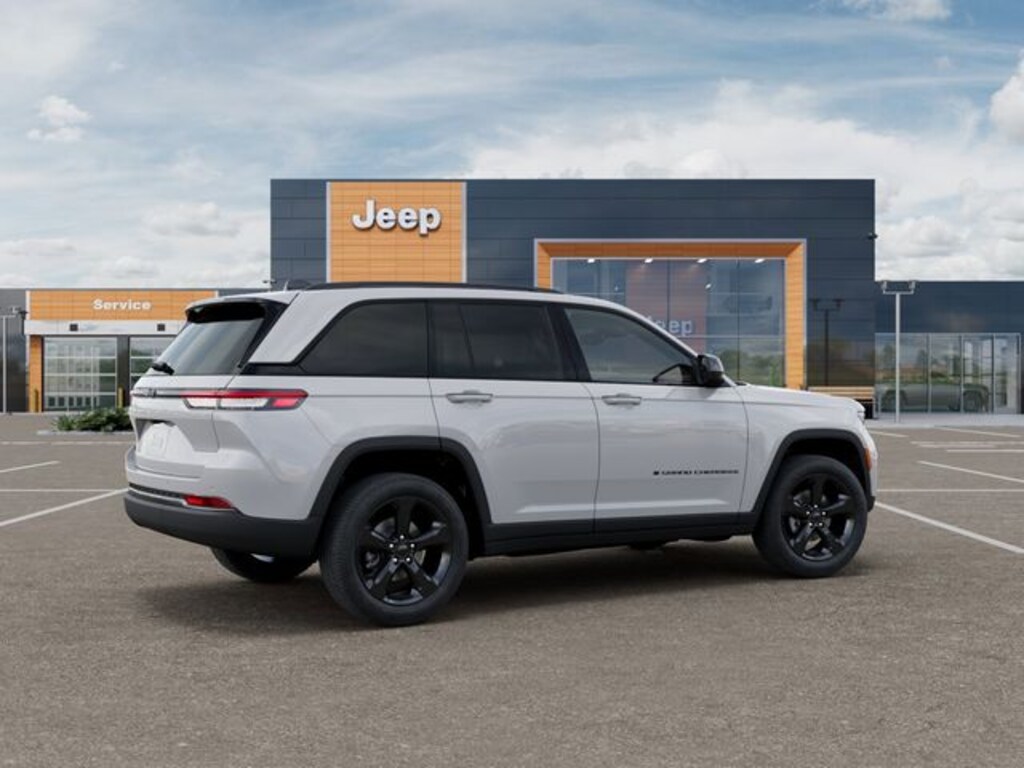 New 2025 Jeep Grand Cherokee Laredo SUV