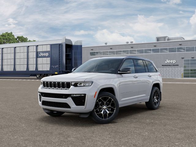 2026 Jeep Grand Cherokee Summit 4x4's photo
