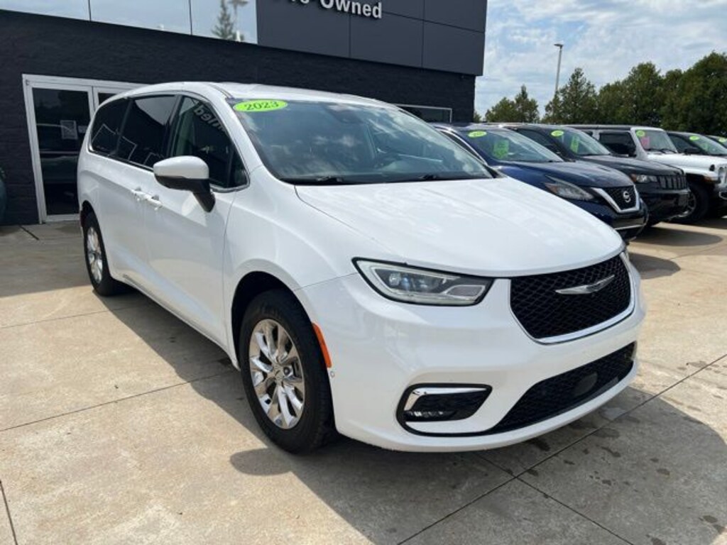 Certified 2023 Chrysler Pacifica Touring L Van Passenger Van