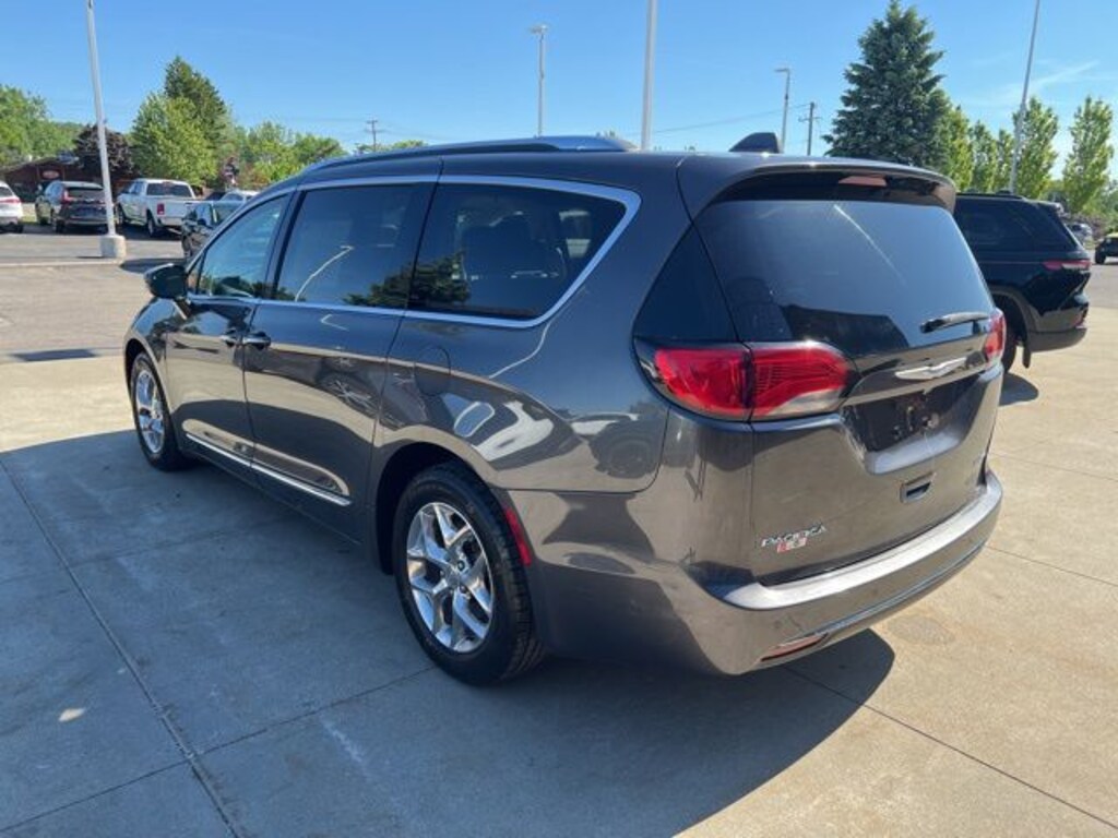 Certified 2018 Chrysler Pacifica Limited Van