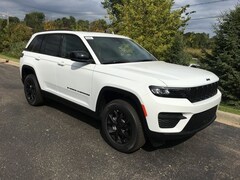 2025 Jeep Grand Cherokee Laredo SUV