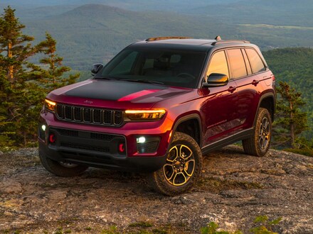 2022 Jeep Grand Cherokee Summit SUV