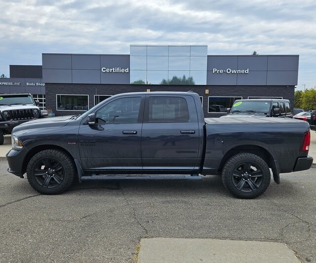 2018 Ram 1500 Sport photo 2