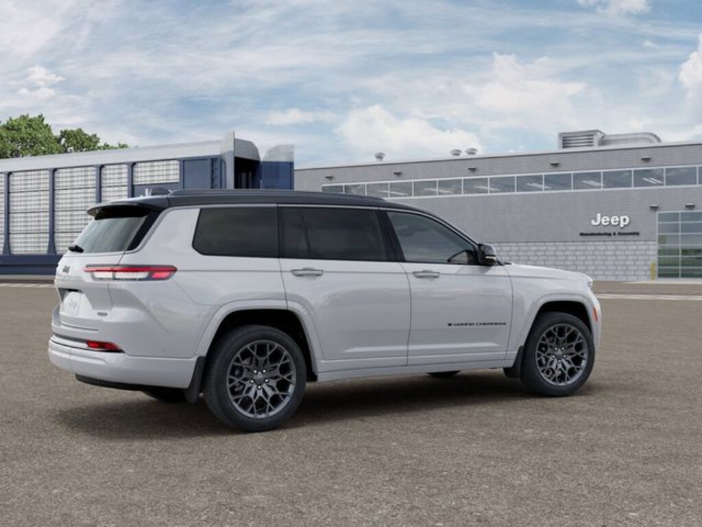New 2026 Jeep Grand Cherokee L Summit SUV