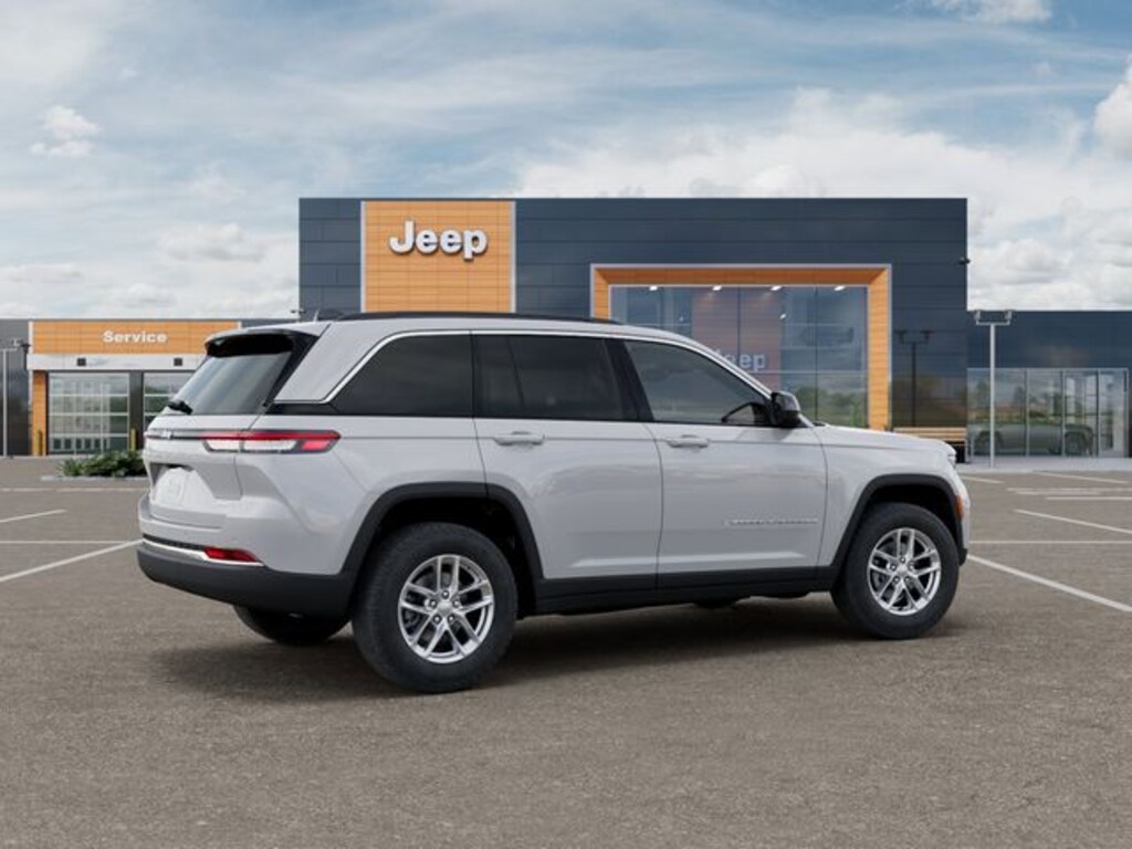 New 2025 Jeep Grand Cherokee Laredo SUV