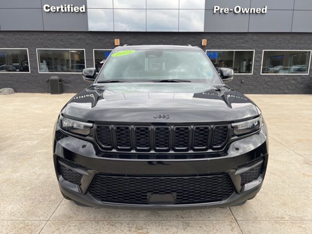 Certified 2024 Jeep Grand Cherokee Laredo SUV