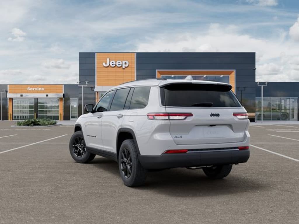 New 2026 Jeep Grand Cherokee L Laredo SUV