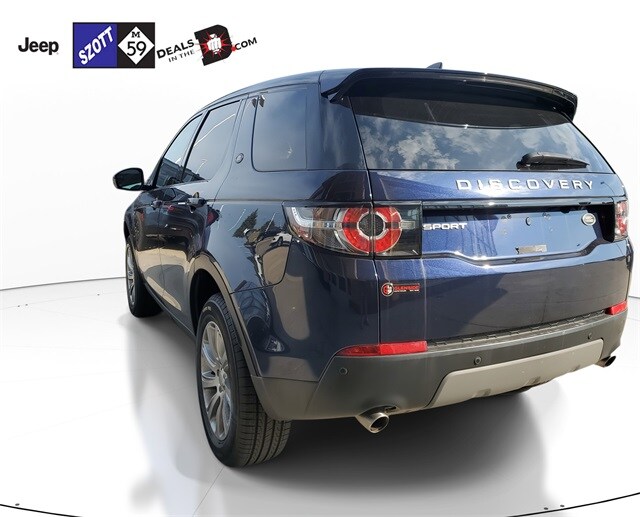 2019 Land Rover Discovery Sport SE photo 2