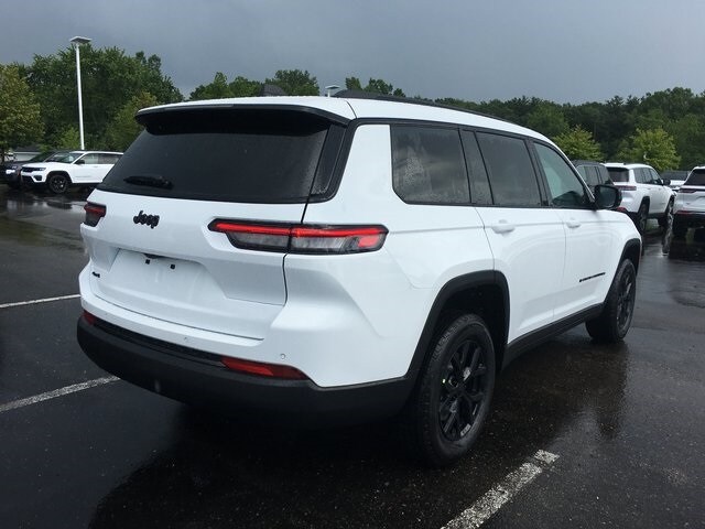 2025 Jeep Grand Cherokee Altitude X photo 3