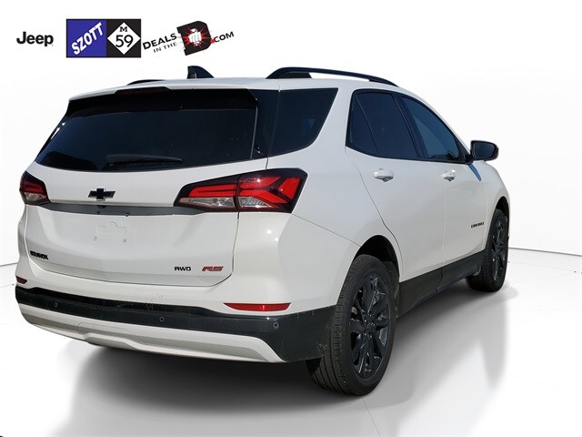 2023 Chevrolet Equinox RS photo 3