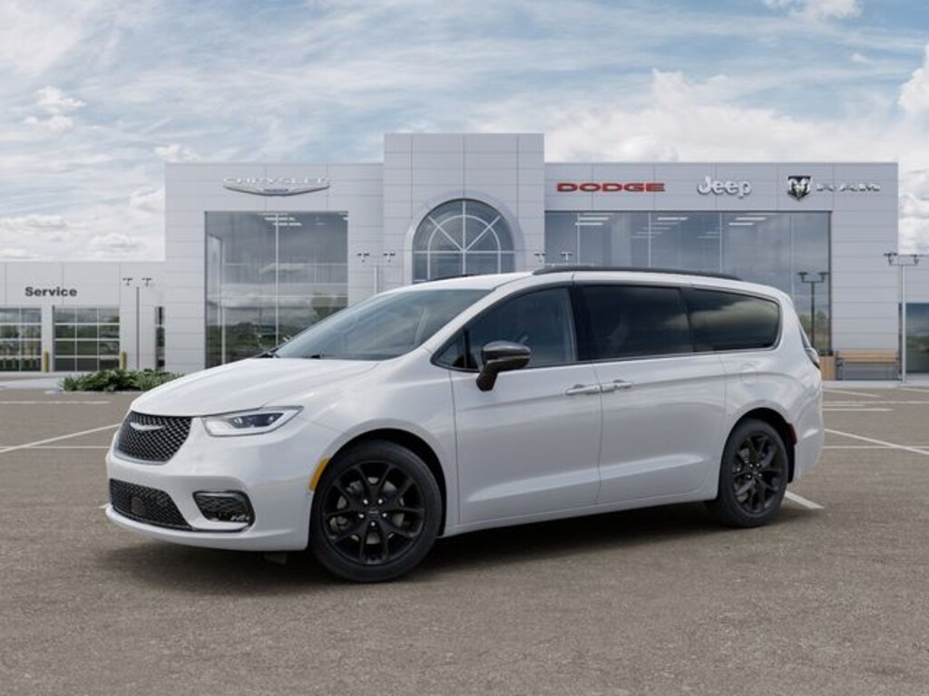 Used 2026 Chrysler Pacifica Select Van Passenger Van