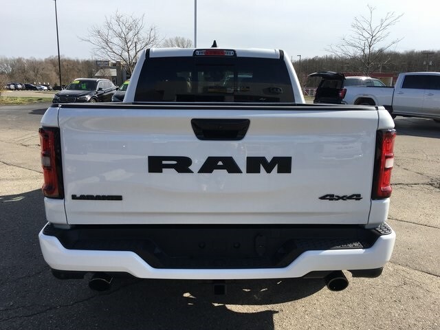 2025 Ram 1500 Laramie photo 4