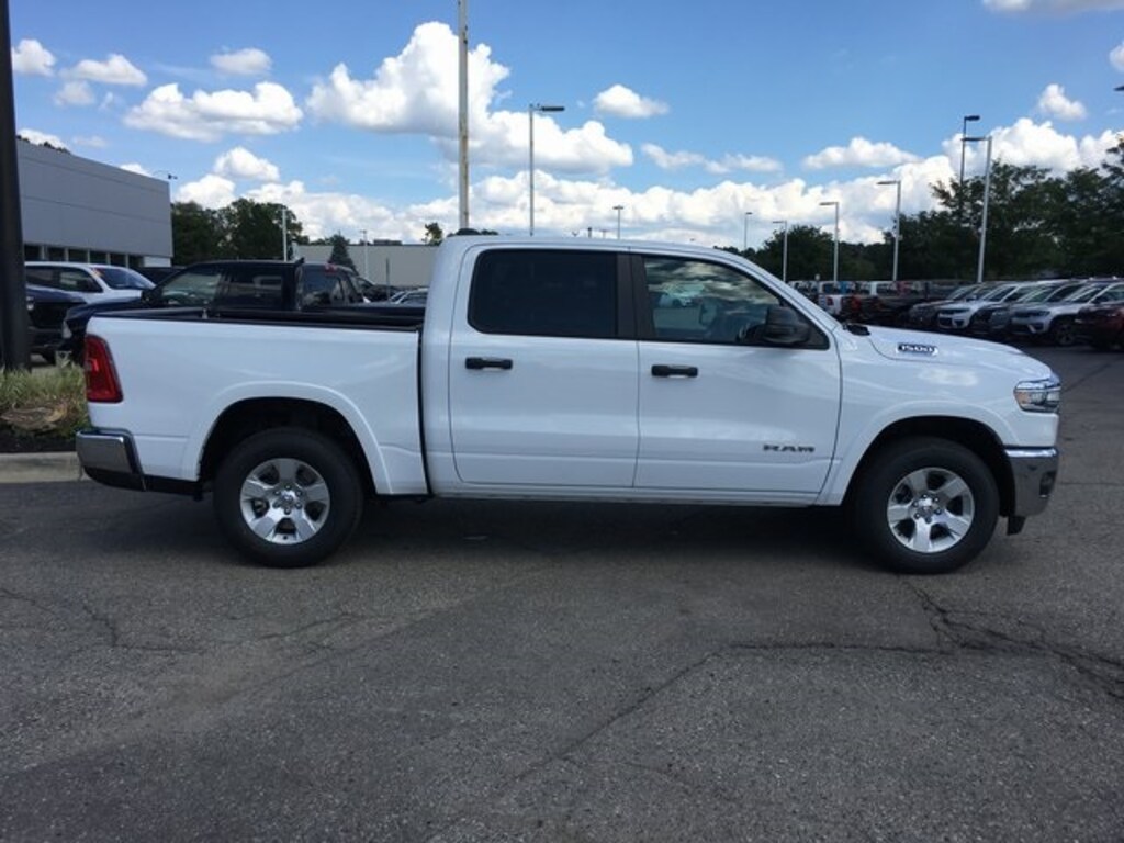 New 2025 Ram 1500 Big Horn/Lone Star Truck Crew Cab