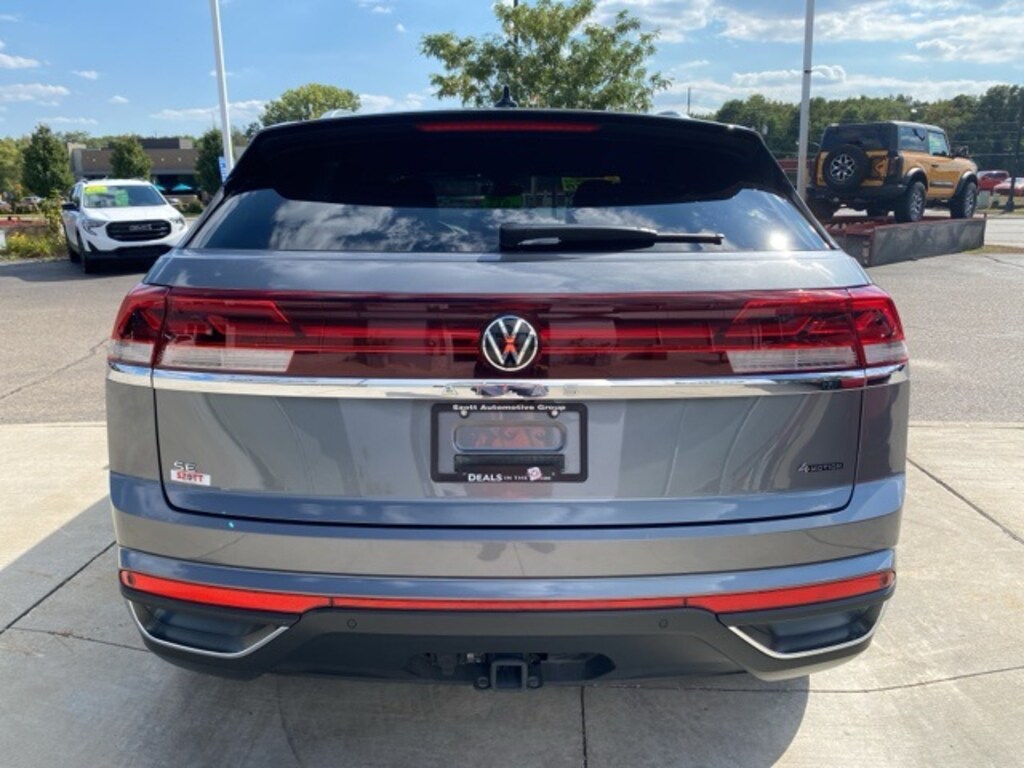 Used 2024 Volkswagen Atlas Cross Sport 2.0T SE w/Technology SUV