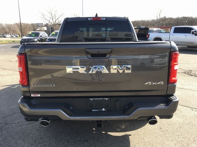 2025 Ram 1500 Laramie photo 4