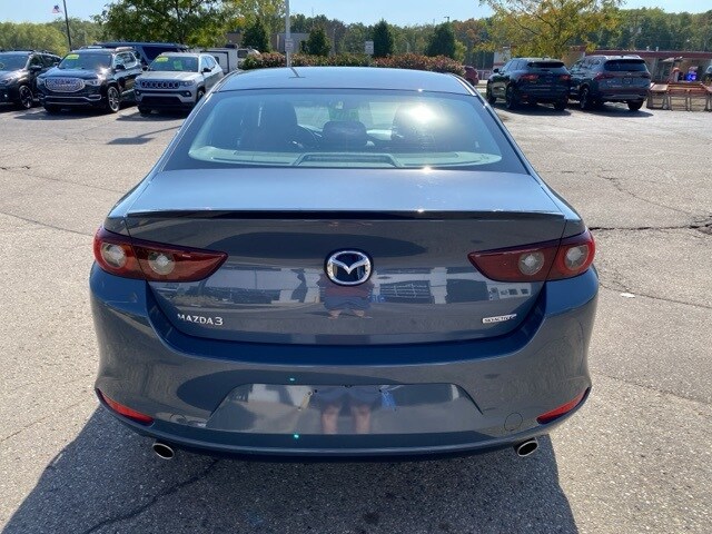 2022 Mazda Mazda3 Sedan Carbon photo 4