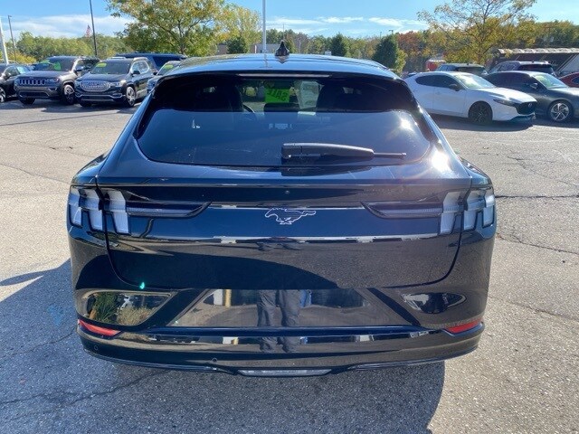 2021 Ford Mustang Mach-E Premium photo 4