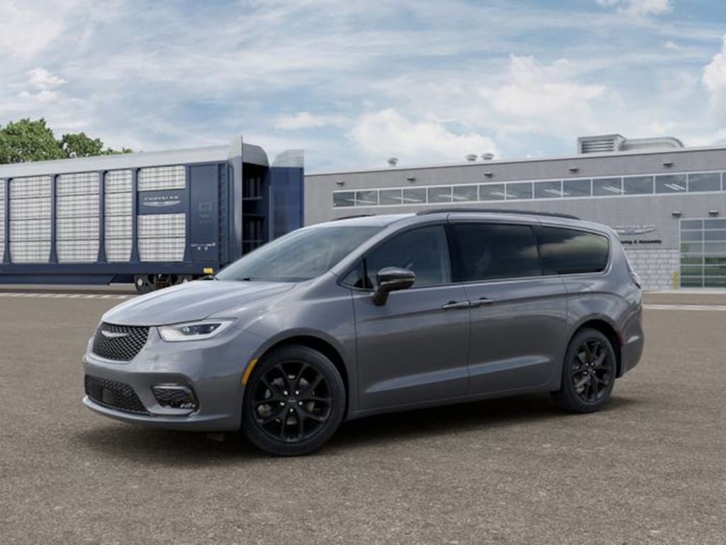 New 2025 Chrysler Pacifica Limited Van Passenger Van