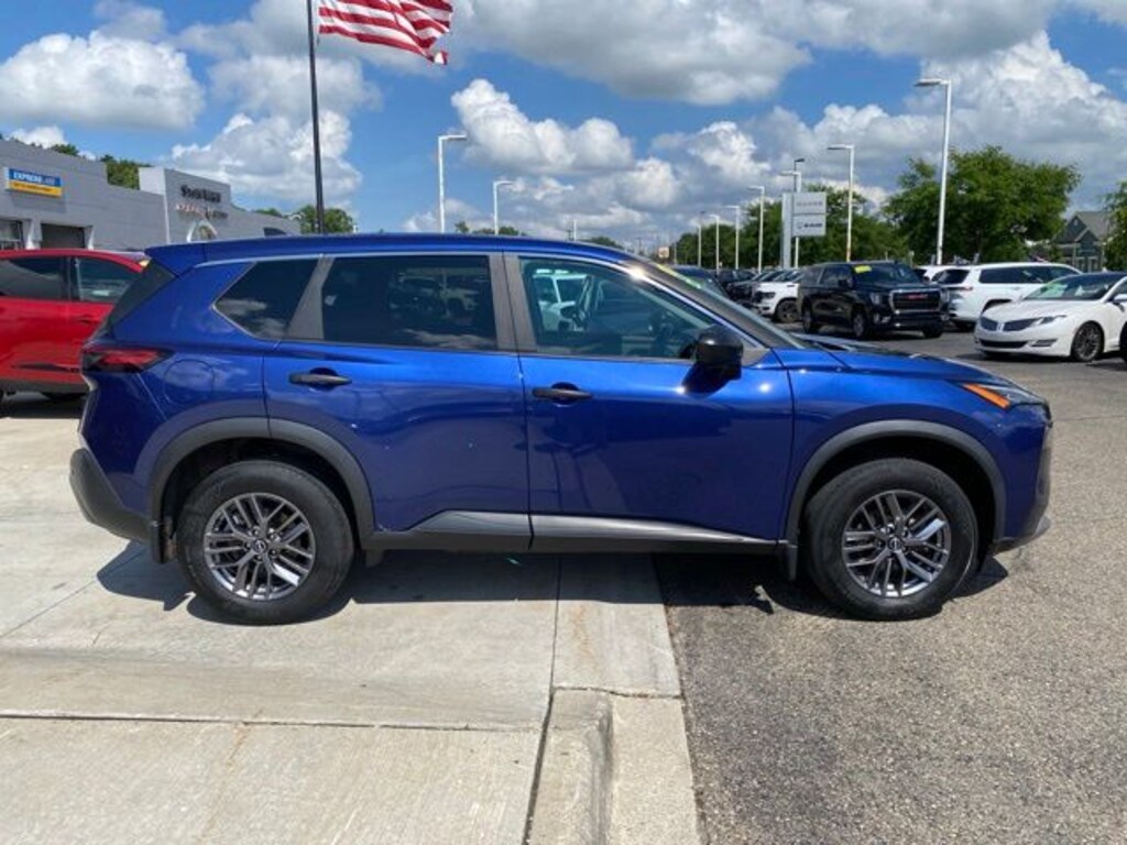 Used 2023 Nissan Rogue S SUV