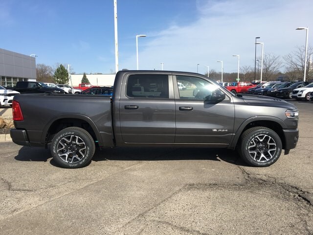 2025 Ram 1500 Laramie photo 2