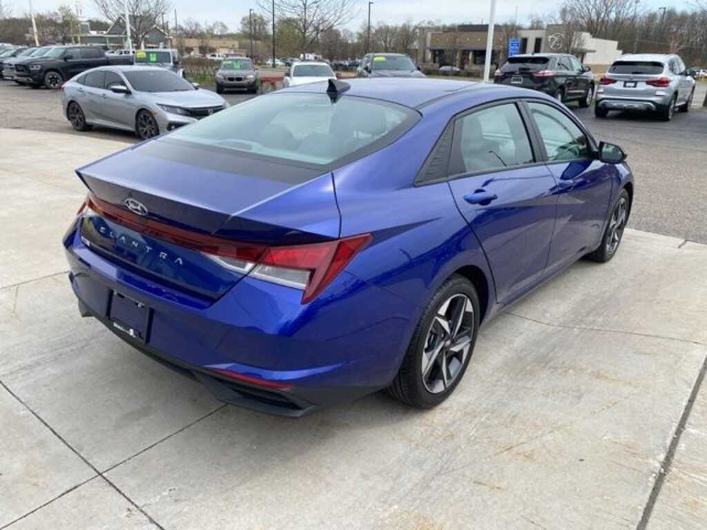 Used 2023 Hyundai Elantra SEL Sedan