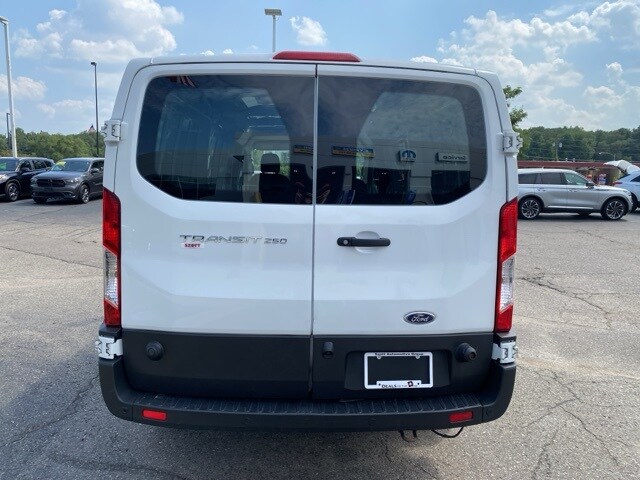 2020 Ford Transit Cargo Van photo 4