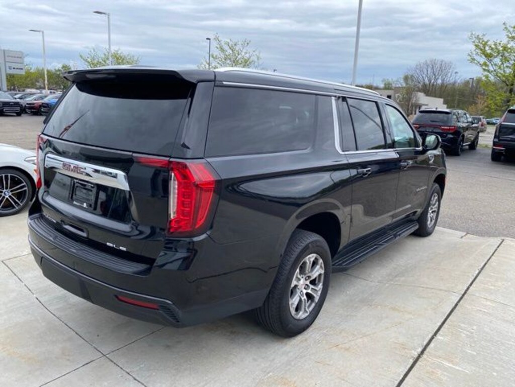 Used 2024 GMC Yukon XL SLE SUV
