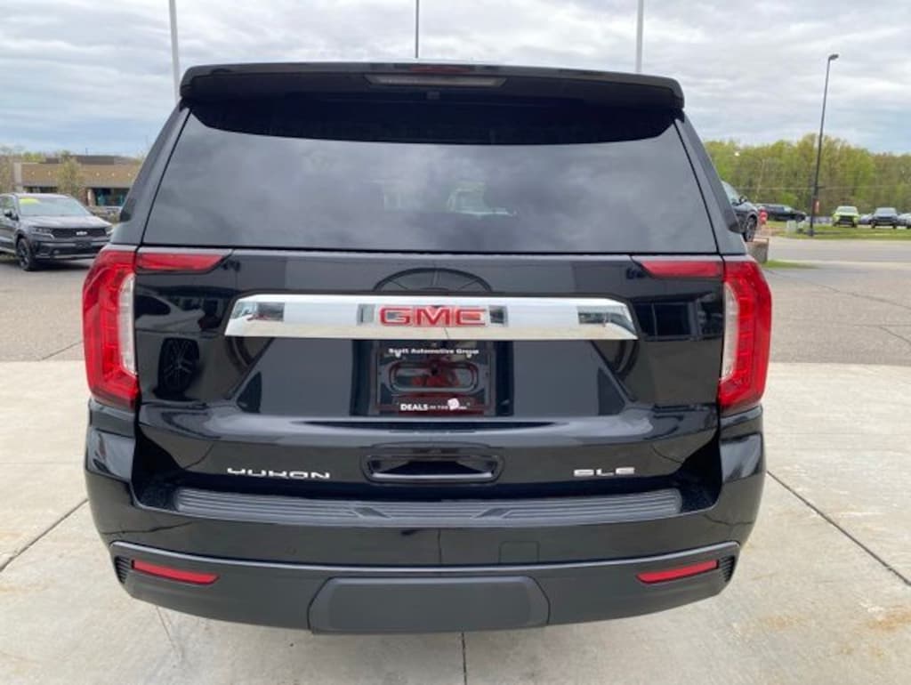 Used 2024 GMC Yukon XL SLE SUV
