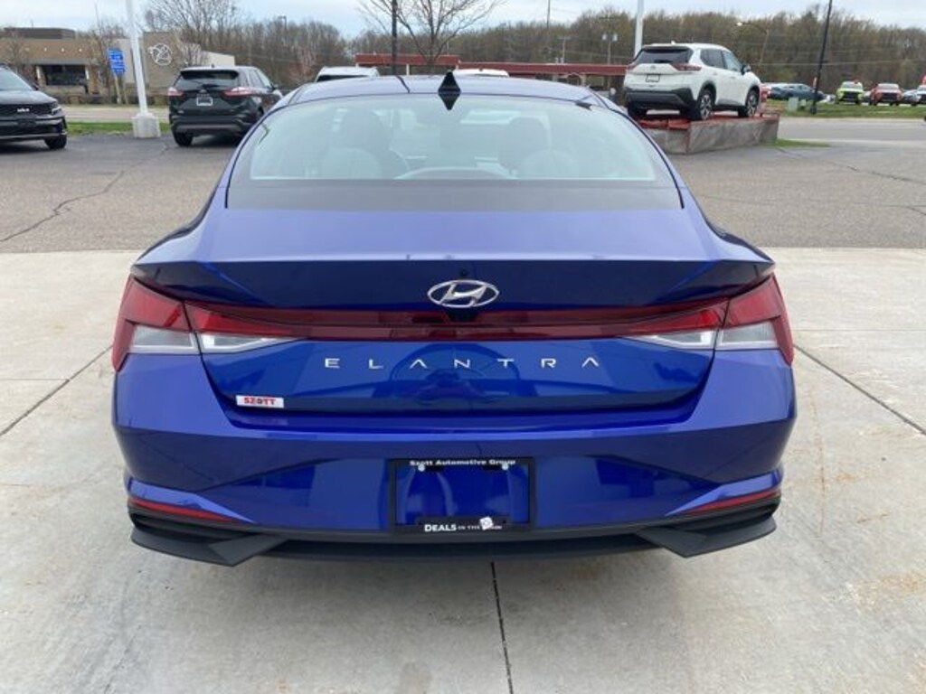 Used 2023 Hyundai Elantra SEL Sedan