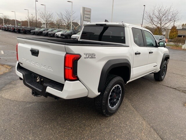 2024 Toyota Tacoma TRD Sport photo 3
