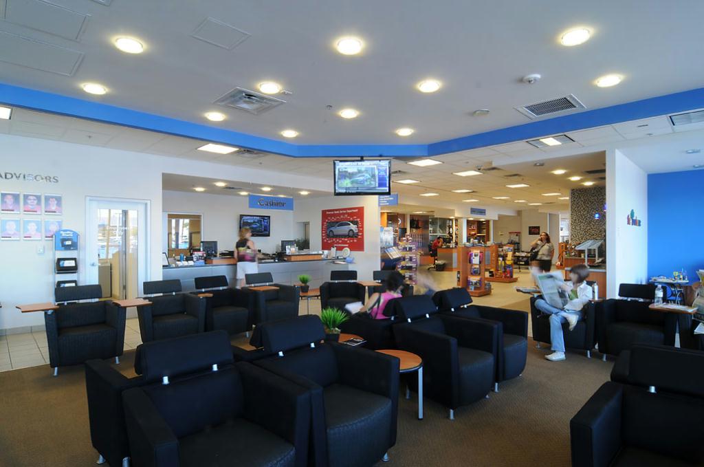 Showcase Honda Lobby