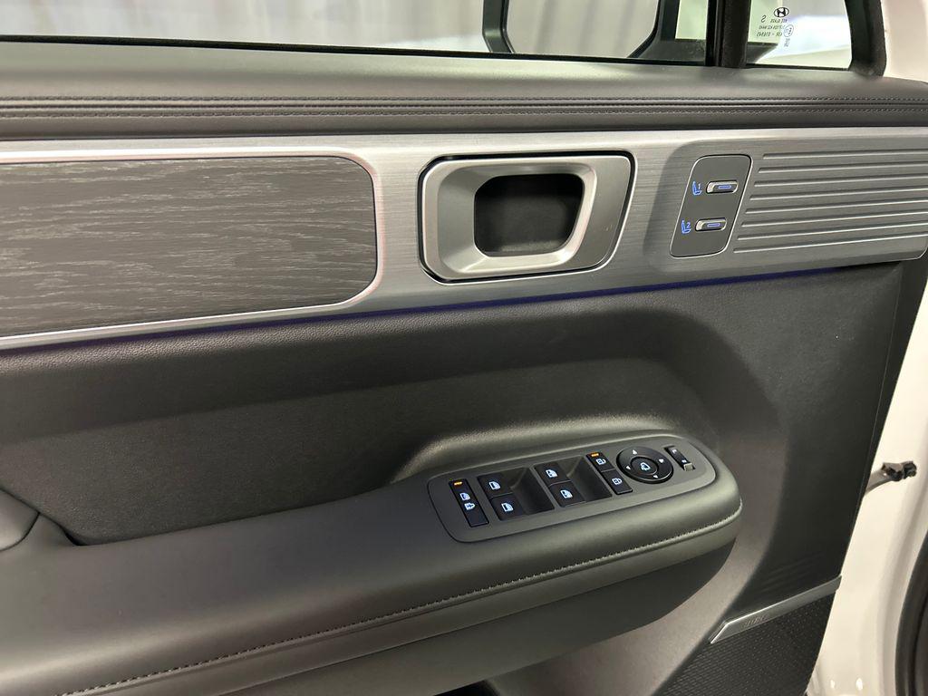 2026 Hyundai Santa Fe Limited - Photo 12