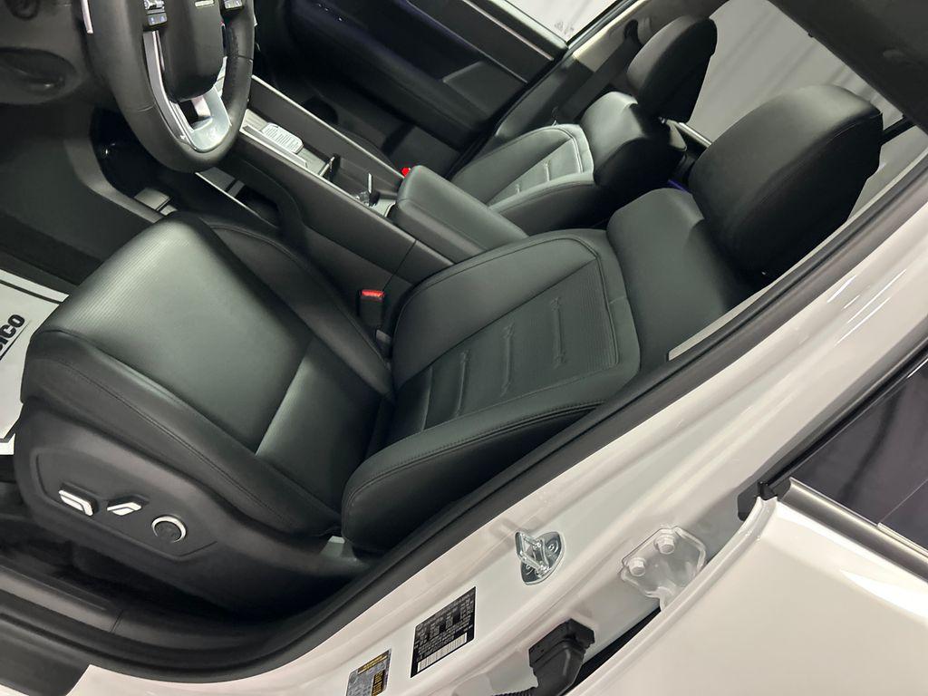 2026 Hyundai Santa Fe Limited - Photo 10