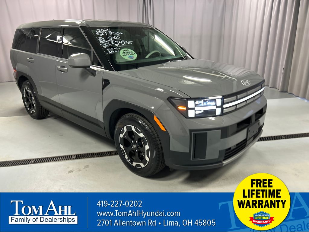 2024 Hyundai Santa Fe SE's photo