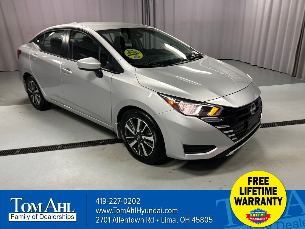 2024 Nissan Versa 1.6 SV CVT's photo