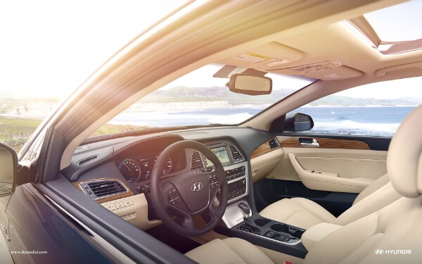 2017 Hyundai Sonata Hybrid dashboard