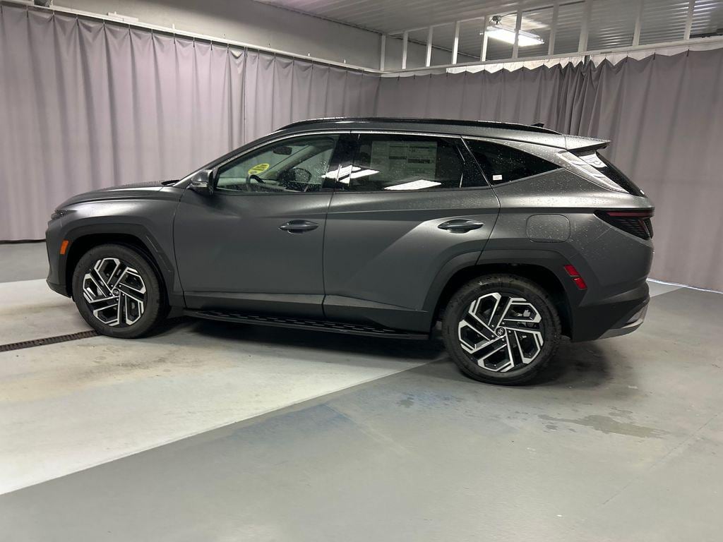 New 2025 Hyundai Tucson Limited AWD SUV