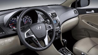 2017 Hyundai Azera dashboard